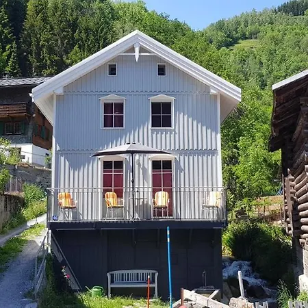 Casa Cuschina - Mit Sauna In Der Schoenen Surselva *