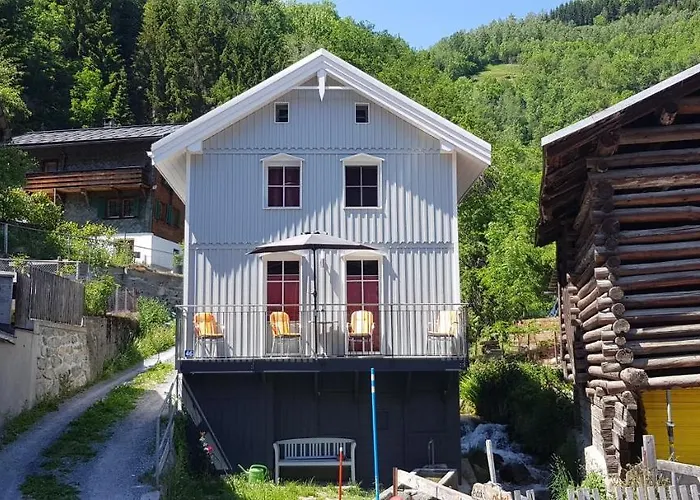 Casa Cuschina - Mit Sauna In Der Schoenen Surselva *